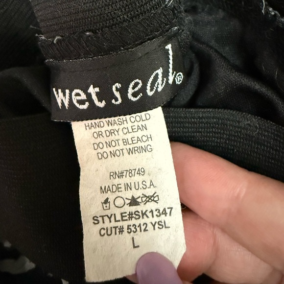 Wet Seal Black and Gray Bubble Mini Skirt - Picture 2 of 2